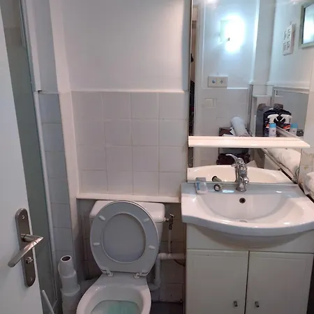 Apartament 2 Pieces Idealement Situe Centre De Samedi A Samedi *